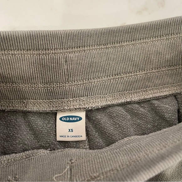 NWOT! Old Navy Women’s Dark Green Joggers - Picture 5 of 11